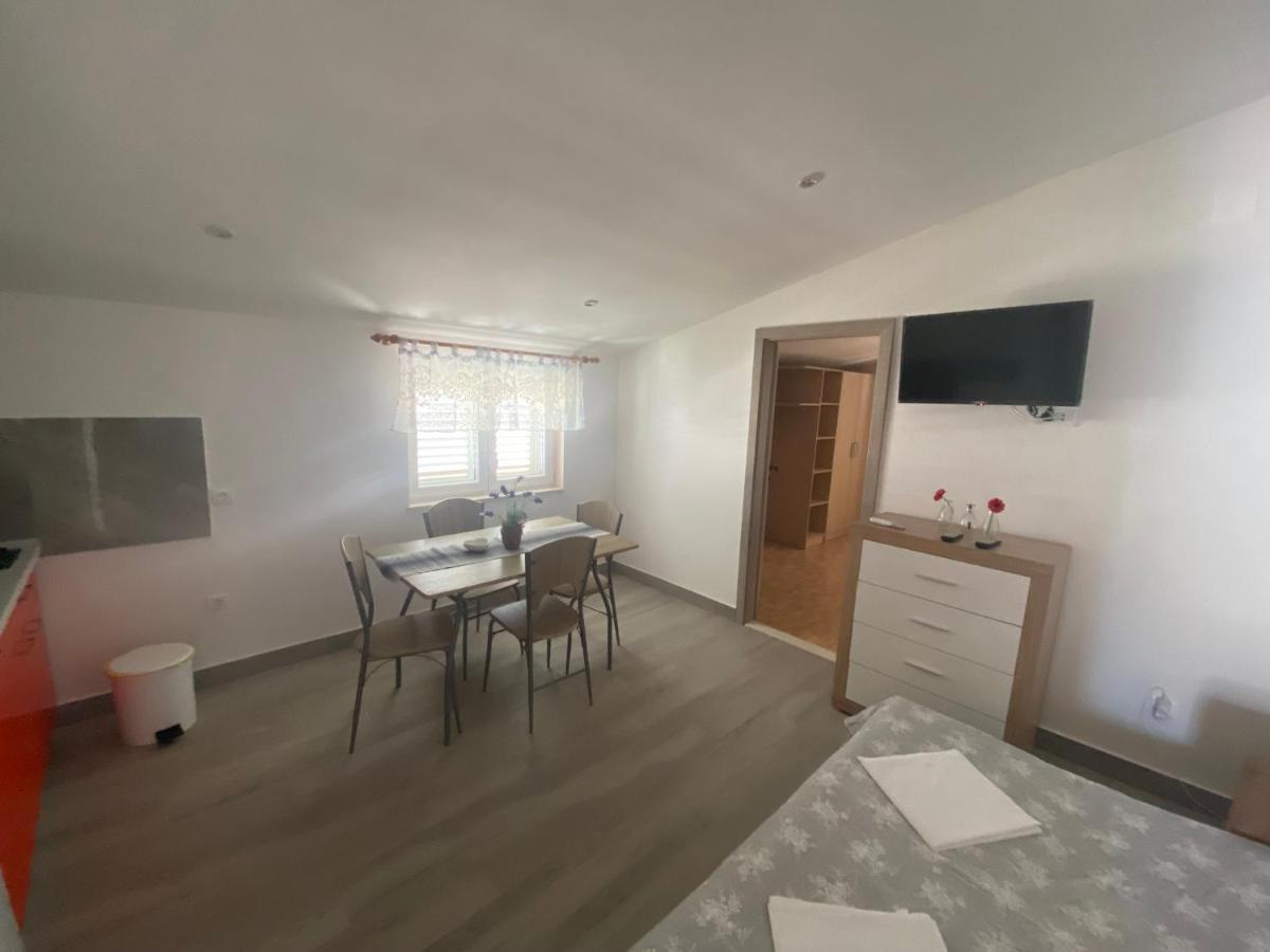 Apartments Vukovic Makarska Bagian luar foto